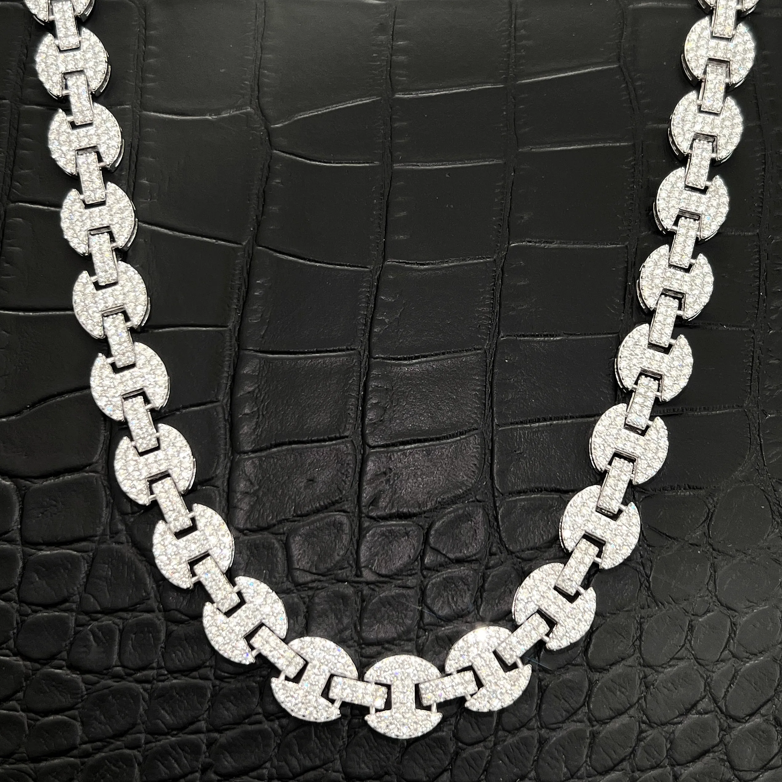 10MM Gucci Link Bust Down Moissanite Chain
