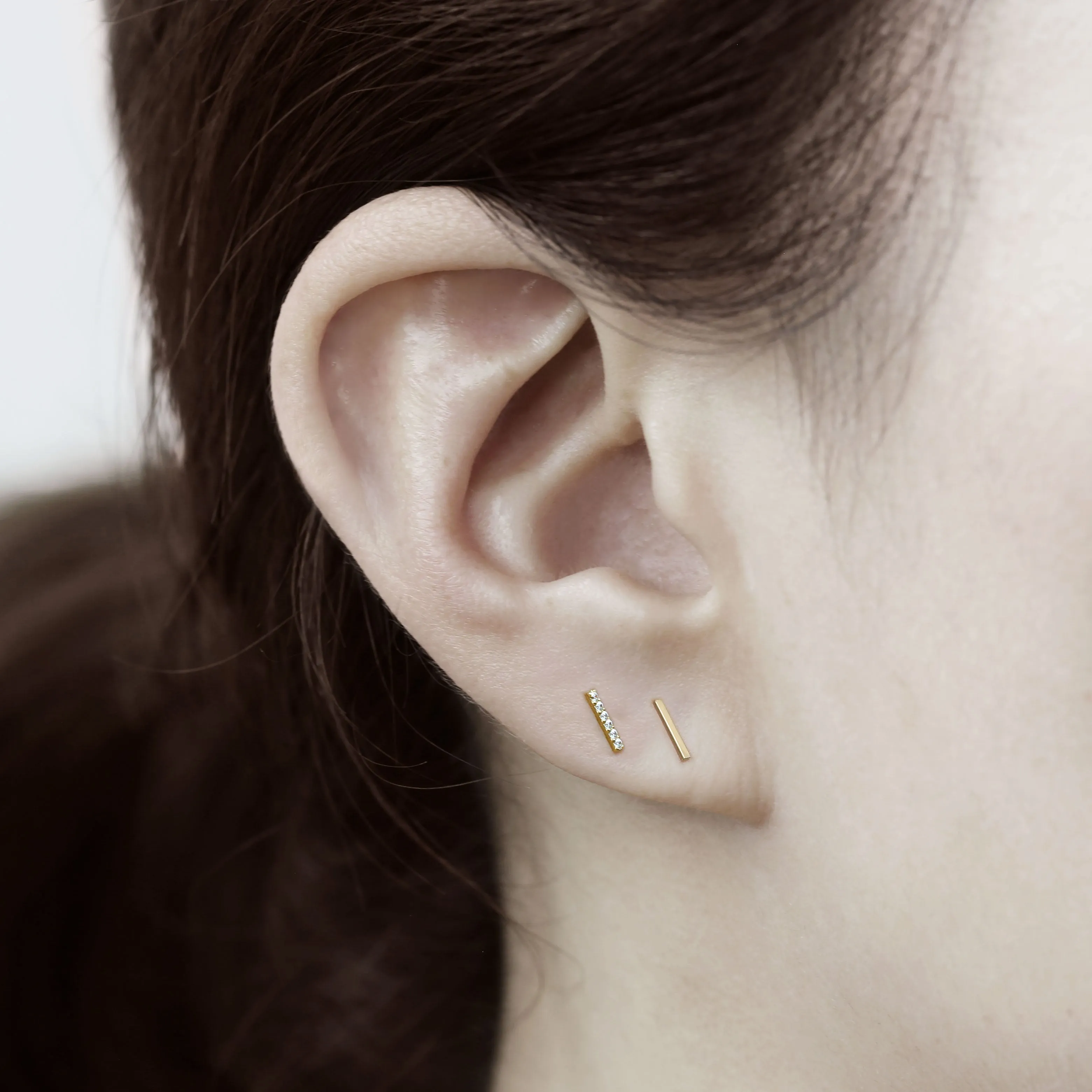14k Solid Gold Stick Earring