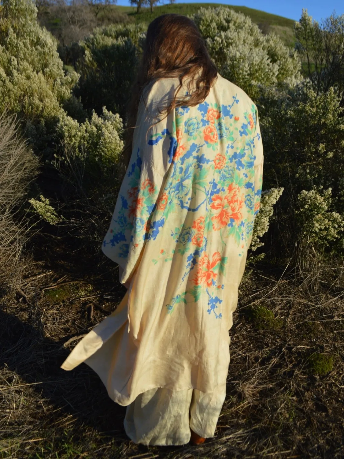 1920s Vibrant Pongee Silk Tie Waist Robe