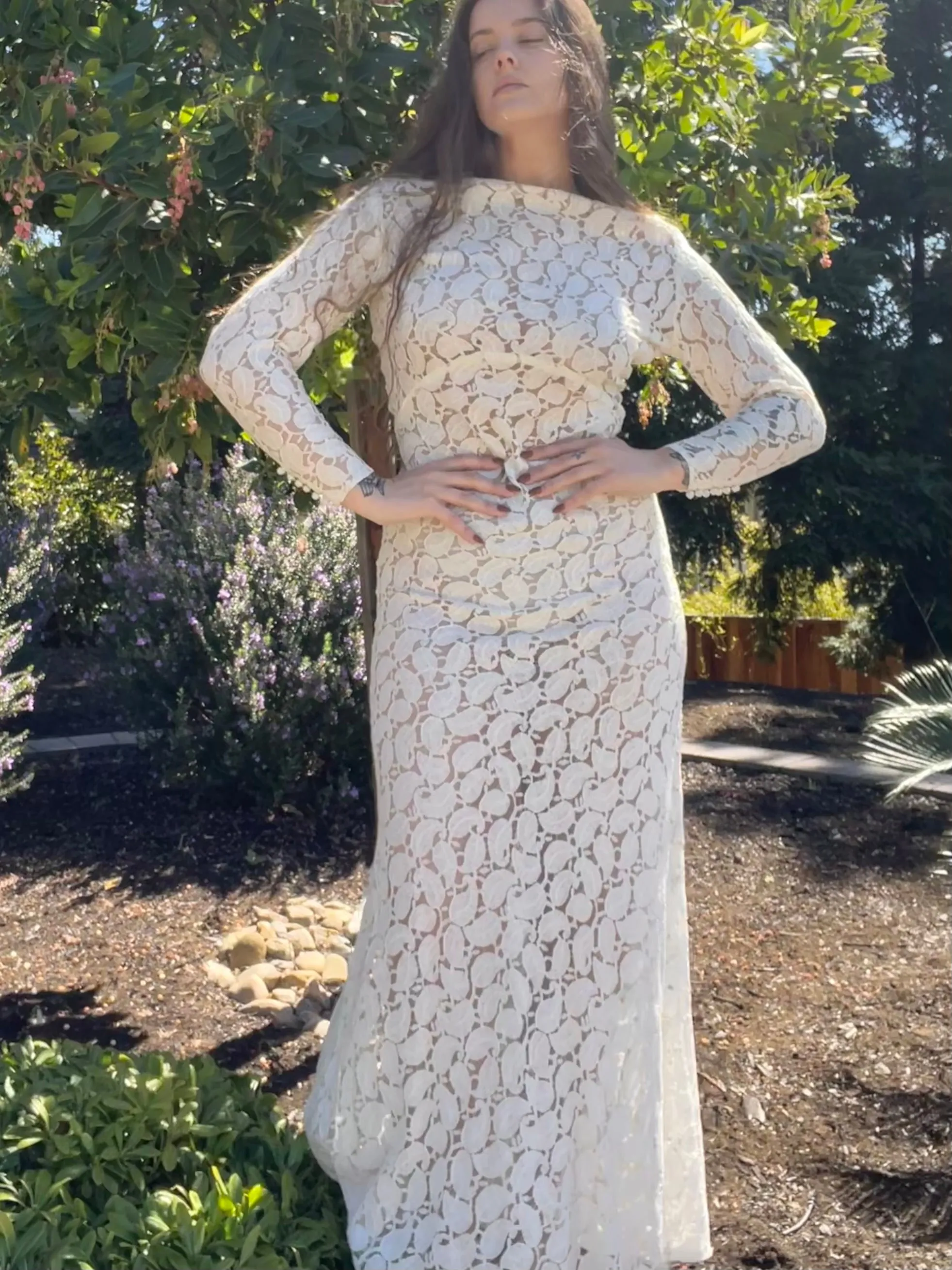 1930s Eggshell Lace Long Sleeve Gown