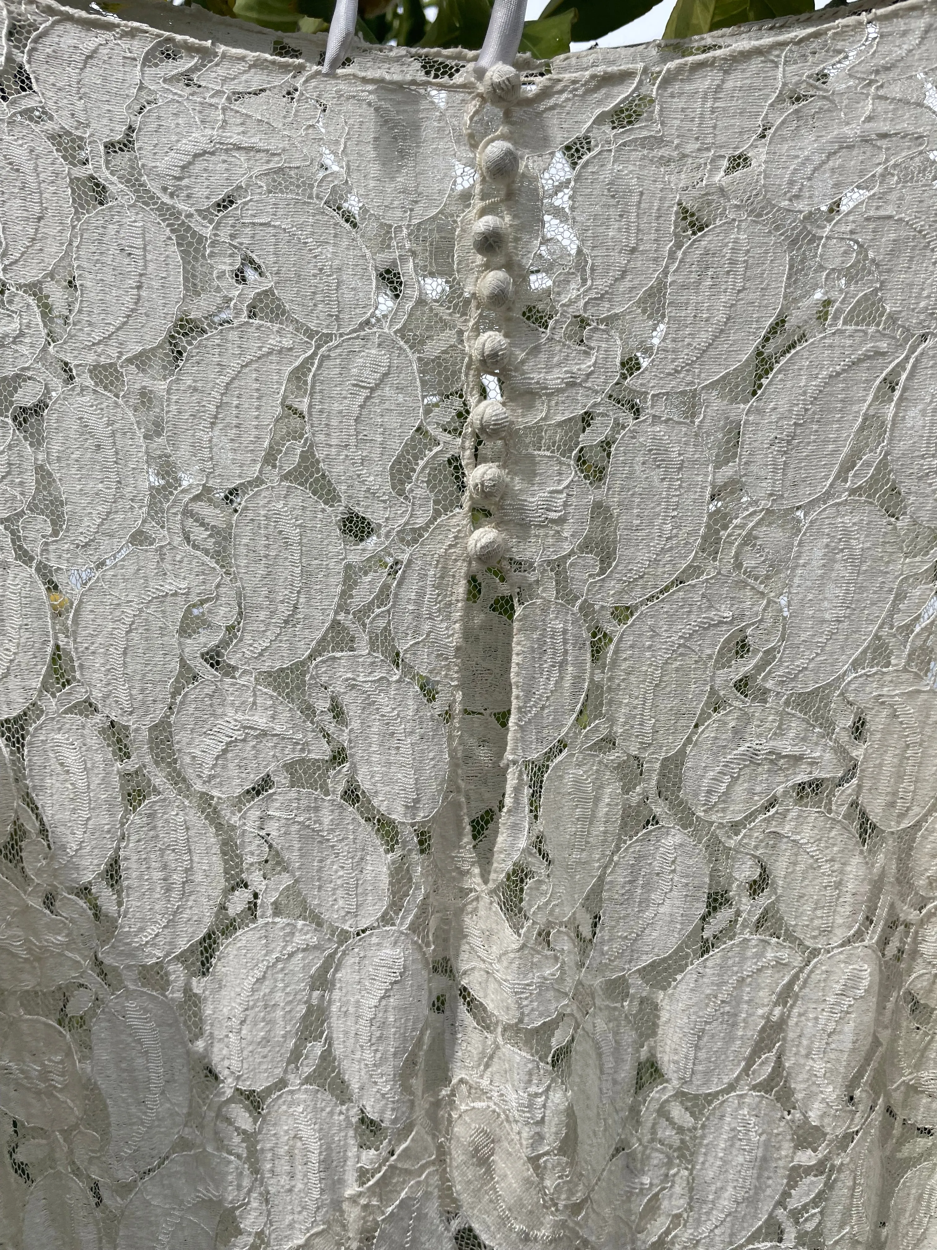 1930s Eggshell Lace Long Sleeve Gown