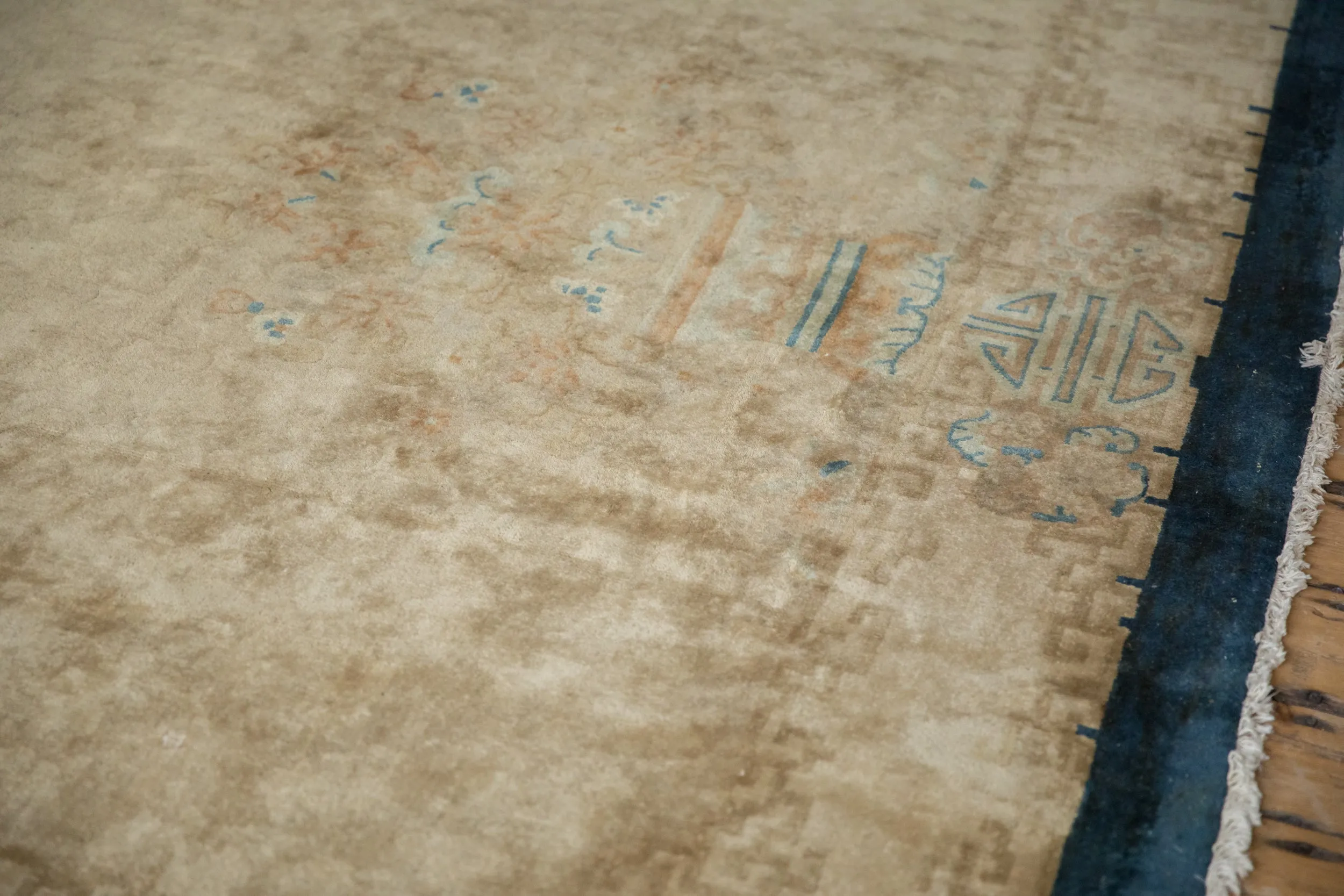 8x9.5 Antique Art Deco Carpet