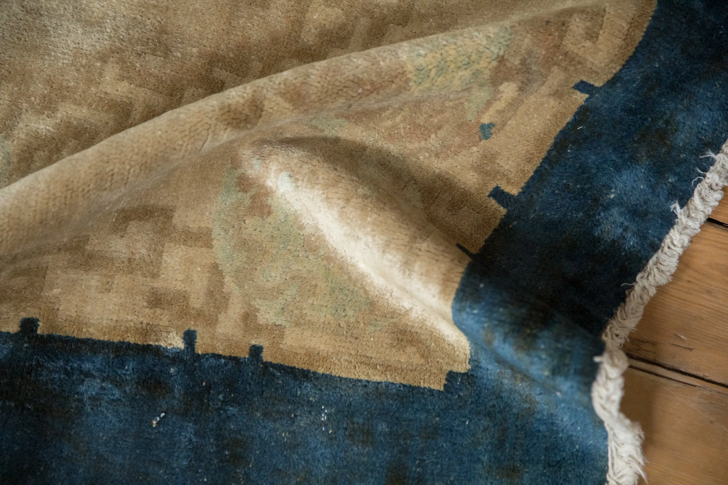 8x9.5 Antique Art Deco Carpet
