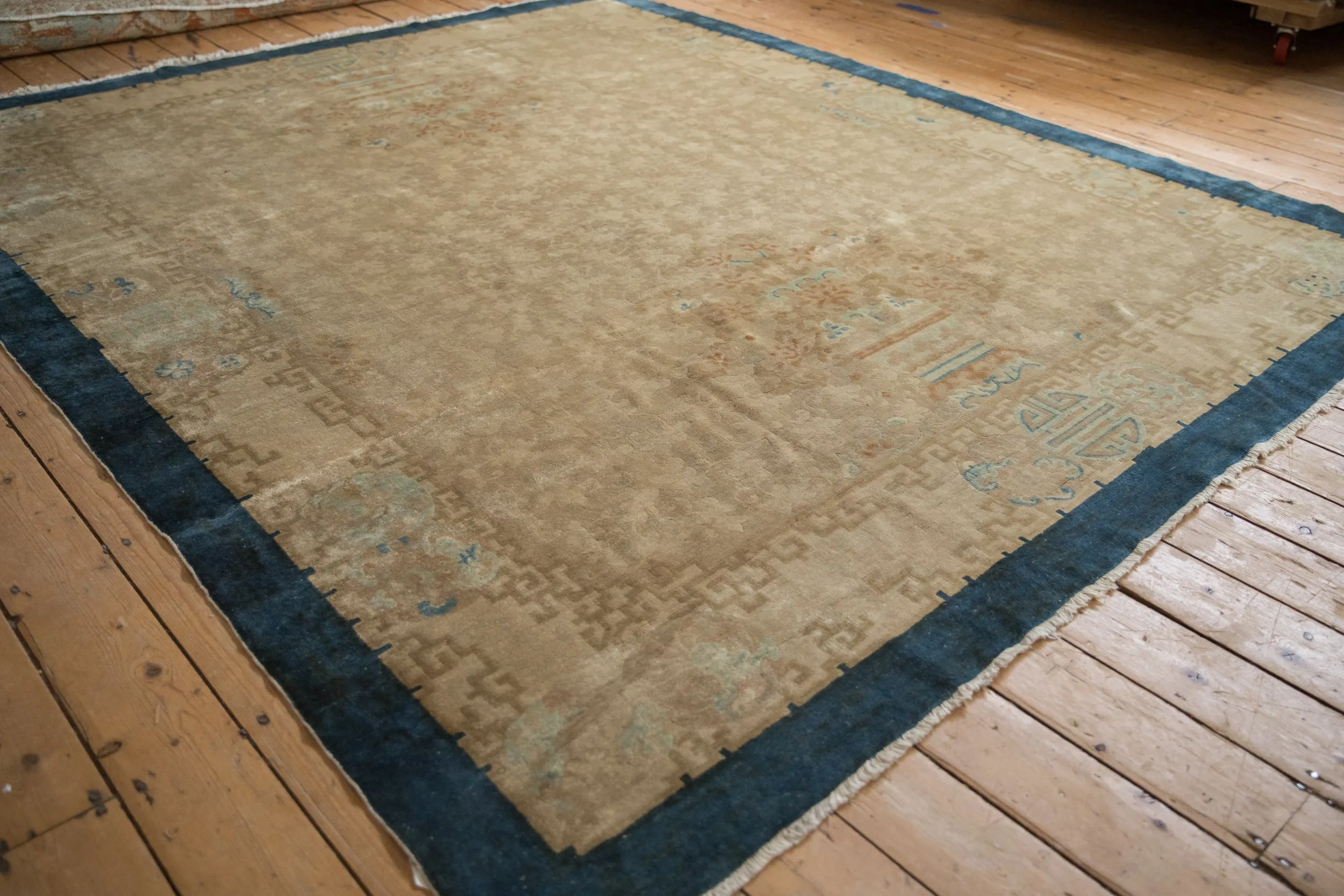 8x9.5 Antique Art Deco Carpet