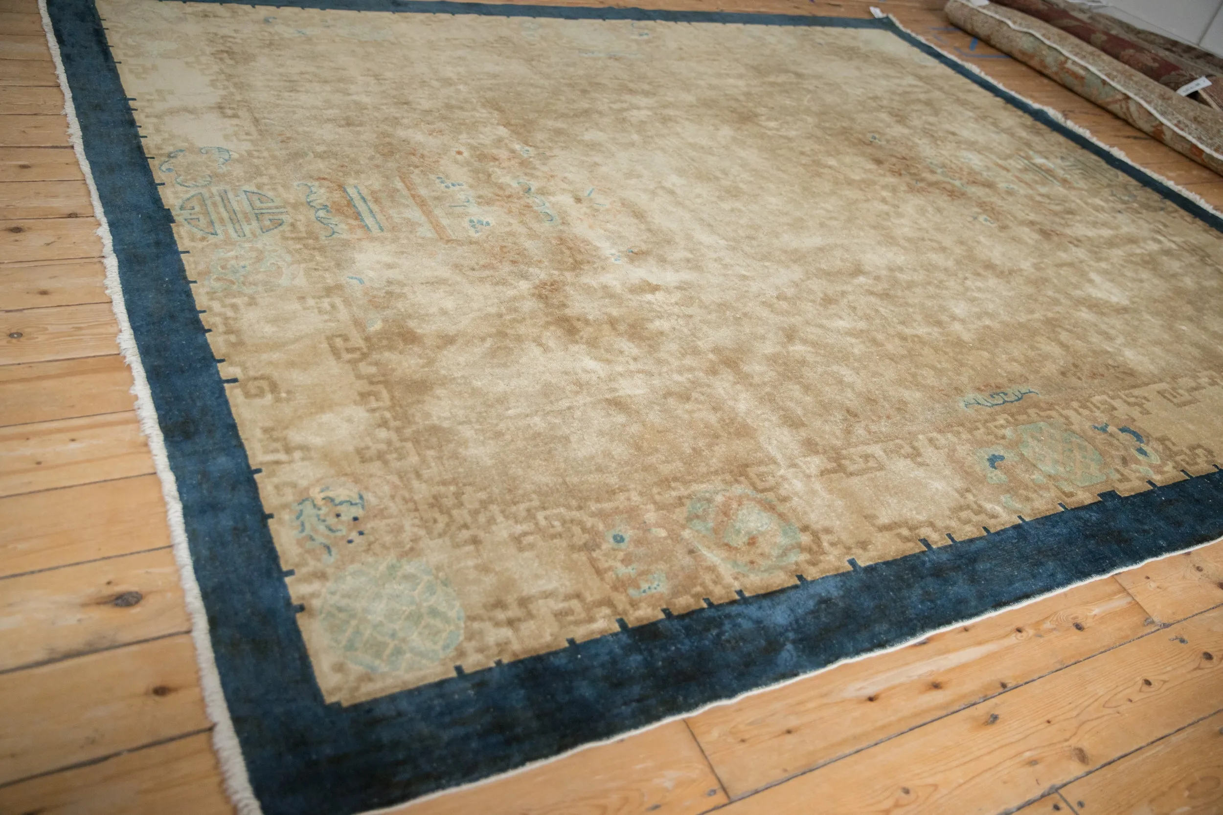 8x9.5 Antique Art Deco Carpet