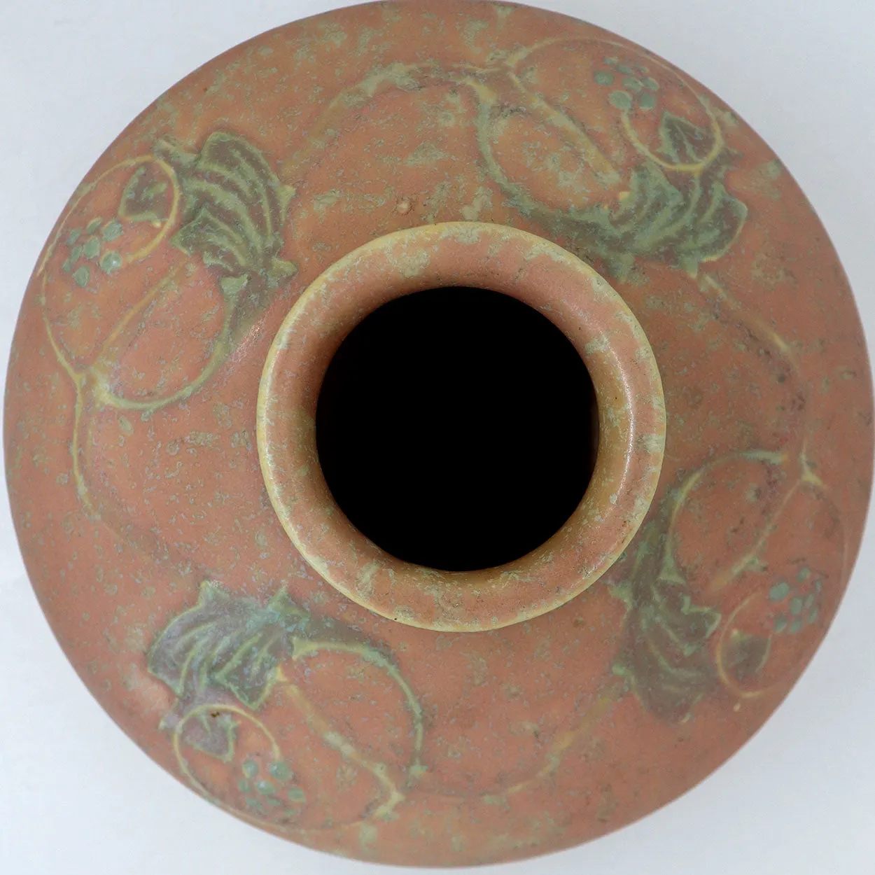 American Roseville Pottery Cremona Pink Squat 351-4 Vase
