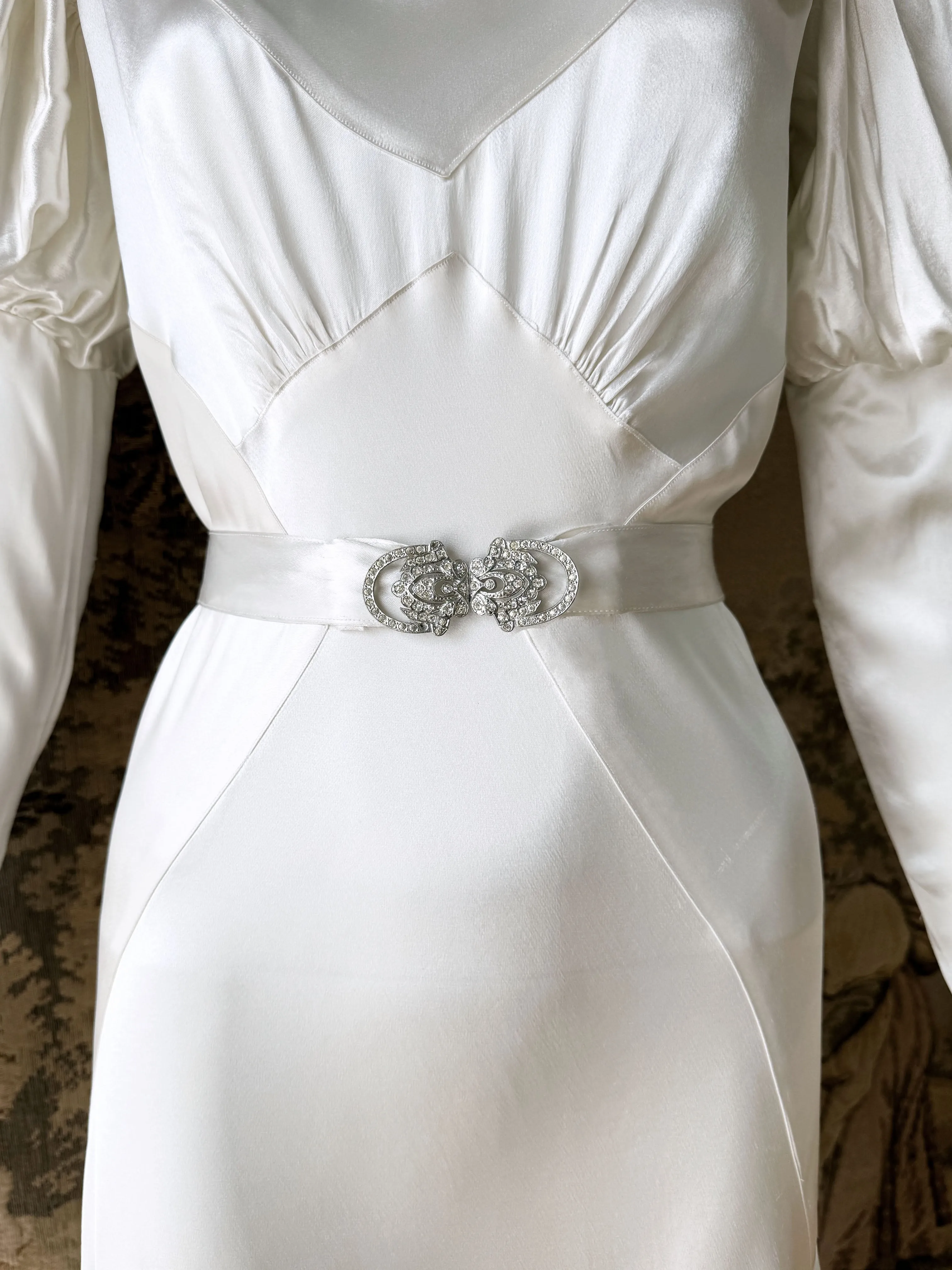 Art Deco 1930s Juliet Sleeve Wedding Dress