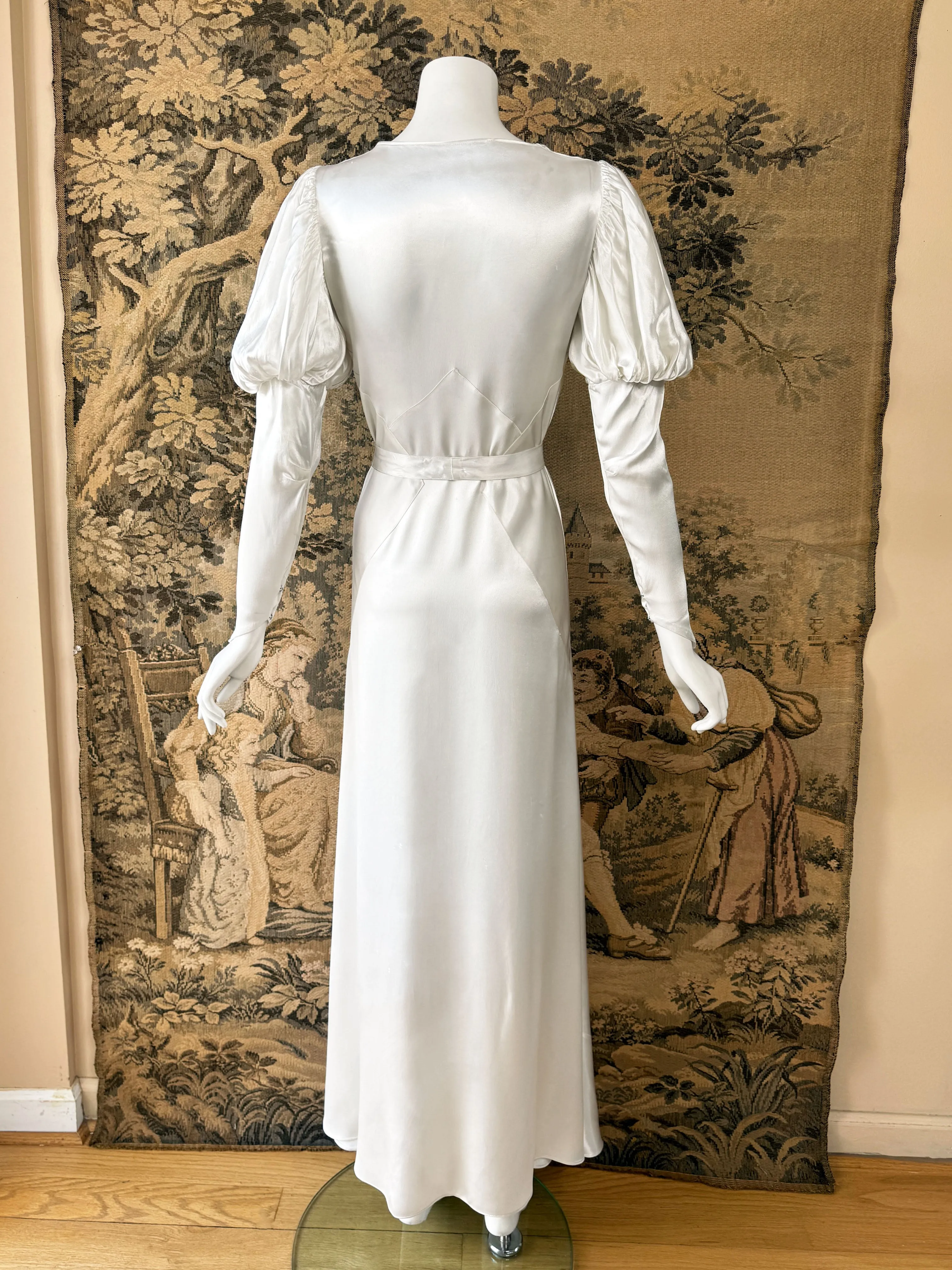 Art Deco 1930s Juliet Sleeve Wedding Dress