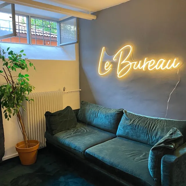 CUSTOM NEON SIGNS｜CREATE YOUR OWN DESIGN