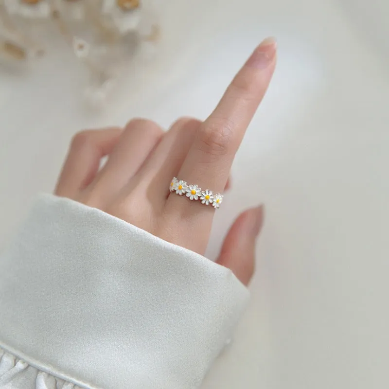 Daisies Ring