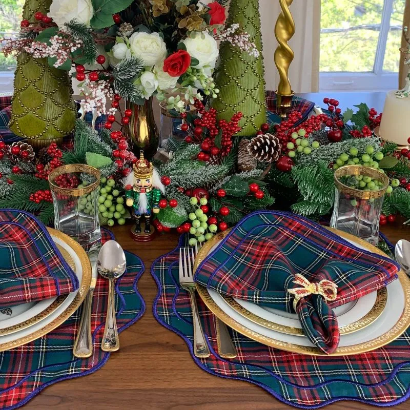 Darby Placemat / Plaid with Blue Embroidery (Set of 4)