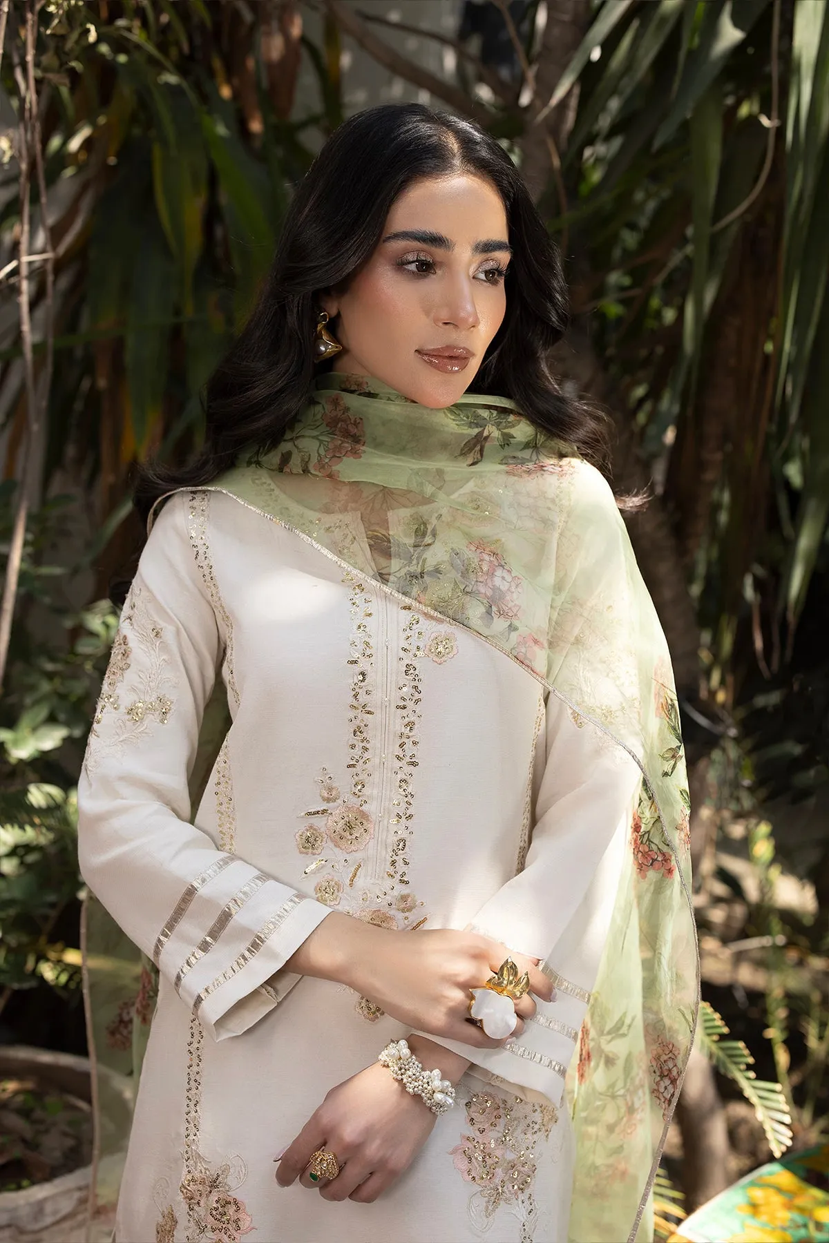 ERUM KHAN STORE | LUXURY PRET | Swan