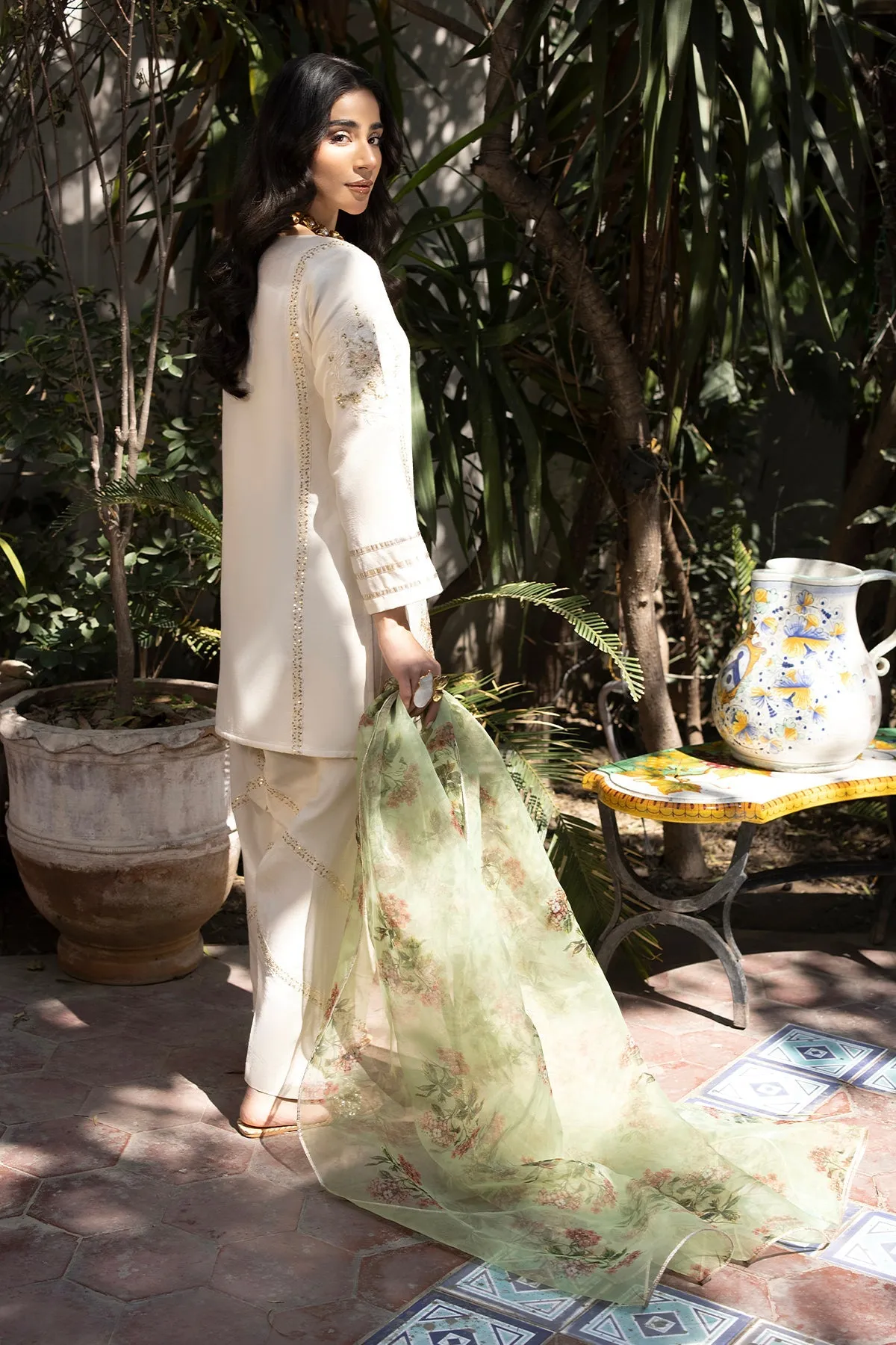ERUM KHAN STORE | LUXURY PRET | Swan