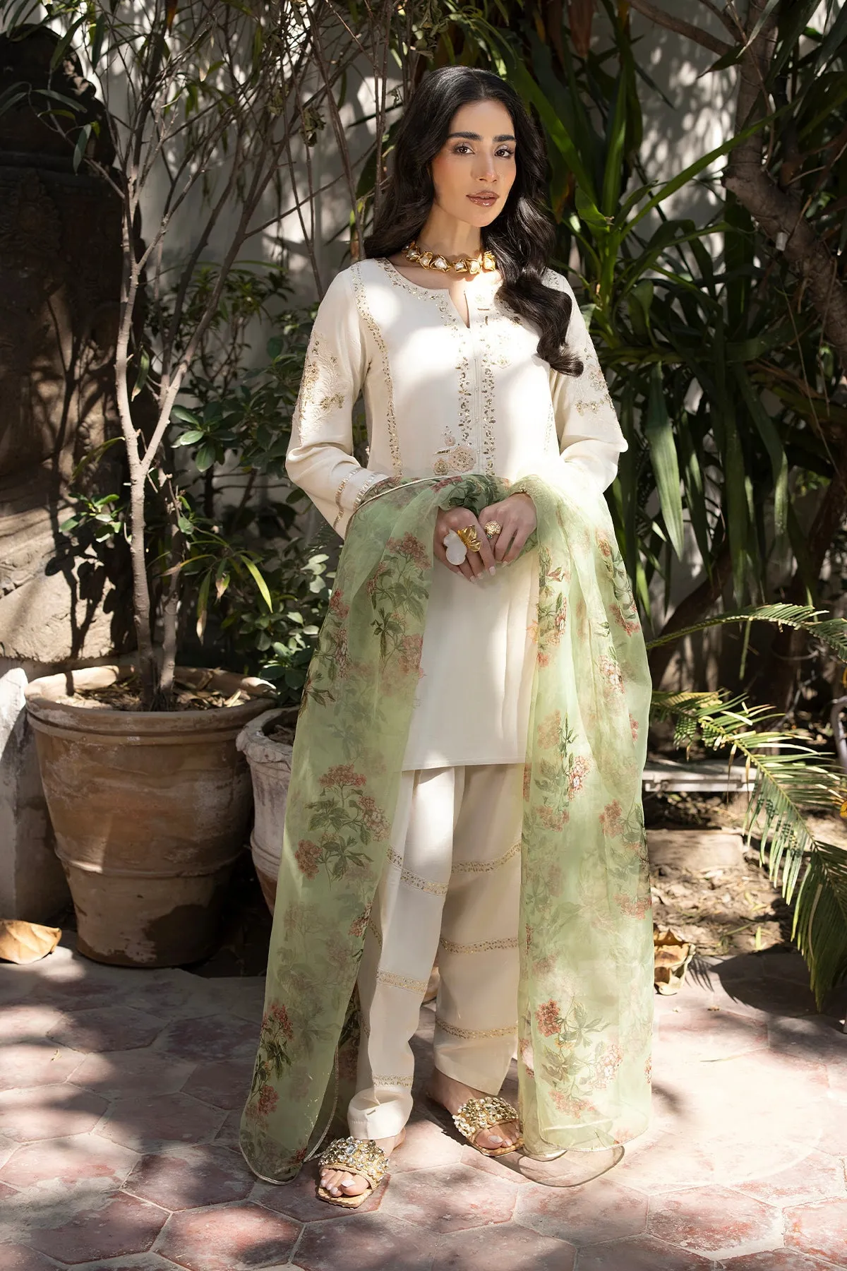 ERUM KHAN STORE | LUXURY PRET | Swan