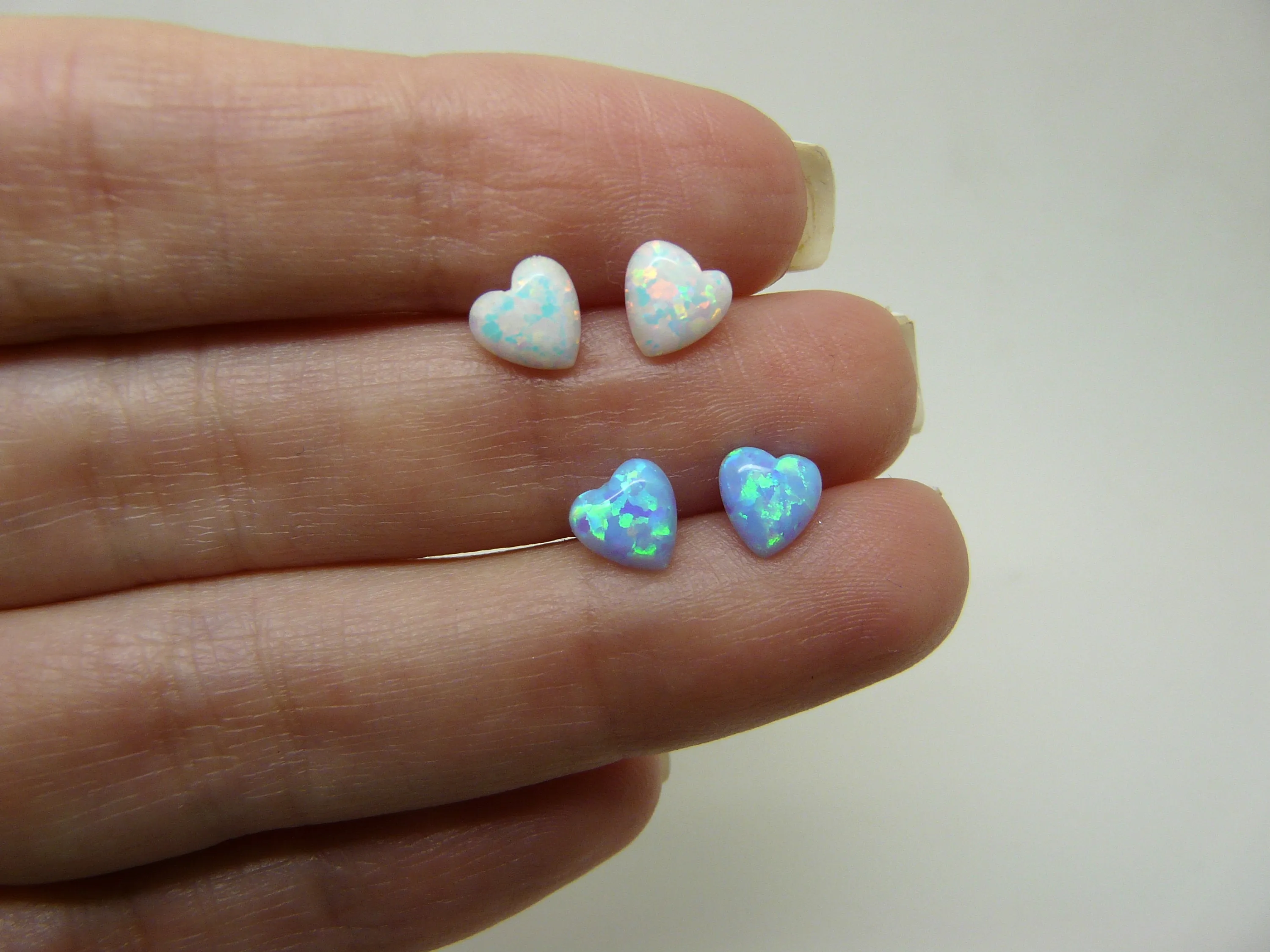 Heart stud earrings