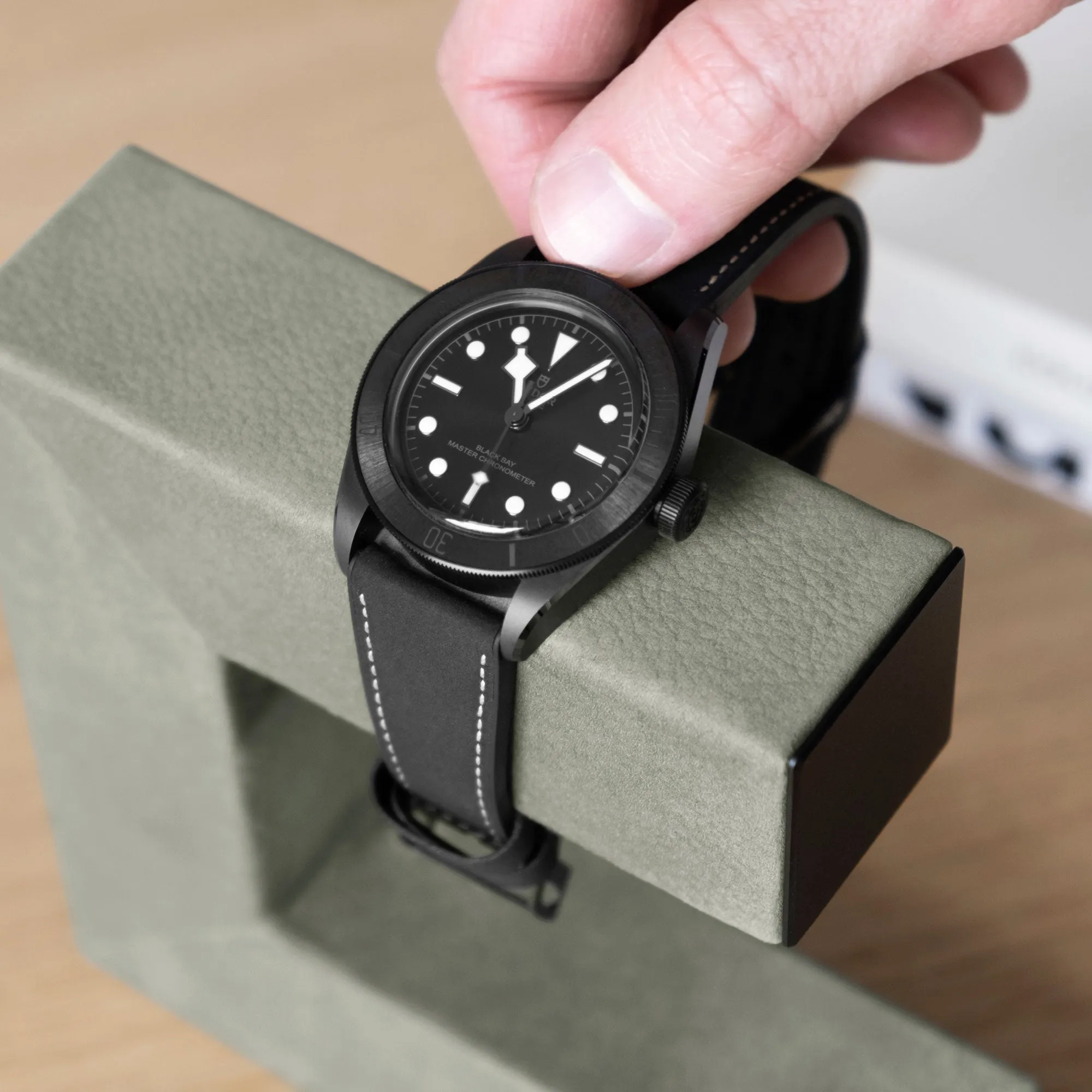 HUDSON 1 WATCH STAND - SAGE / GREY