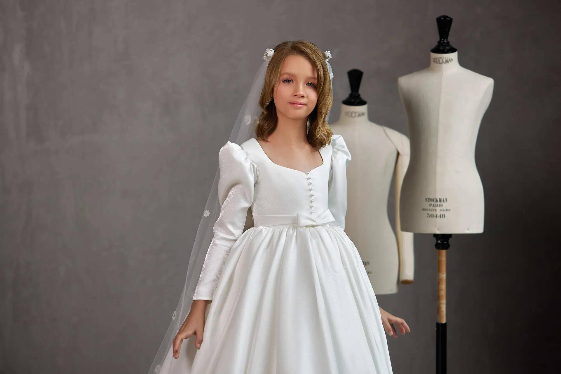 LONDON – CLASSIC SATIN COMMUNION DRESS WITH BOW AND PEARL DETAIL