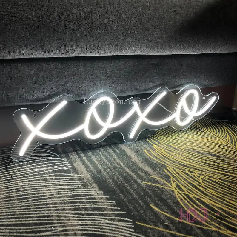 NEW Retails $190  XOXO LED Neon Sign 12" White with dimmer switch!