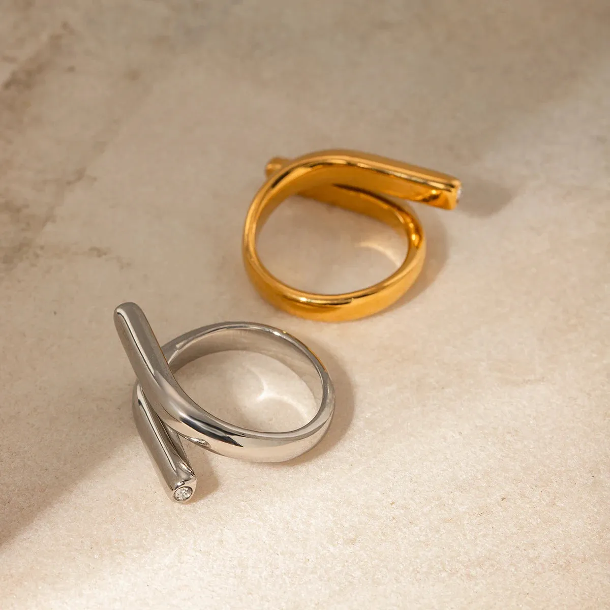 Stylish Simple Lines Staggered Opening Ring