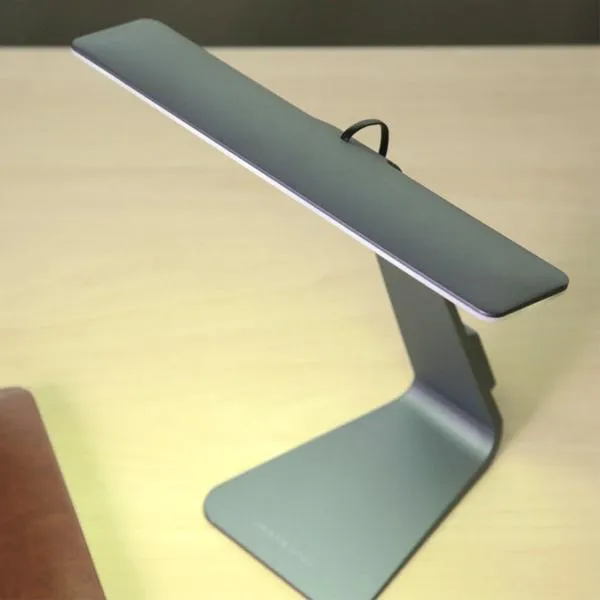 Ultra-Thin Minimalist USB Desk Lamp With Smart Touch Dimmer and Built-In Battery
