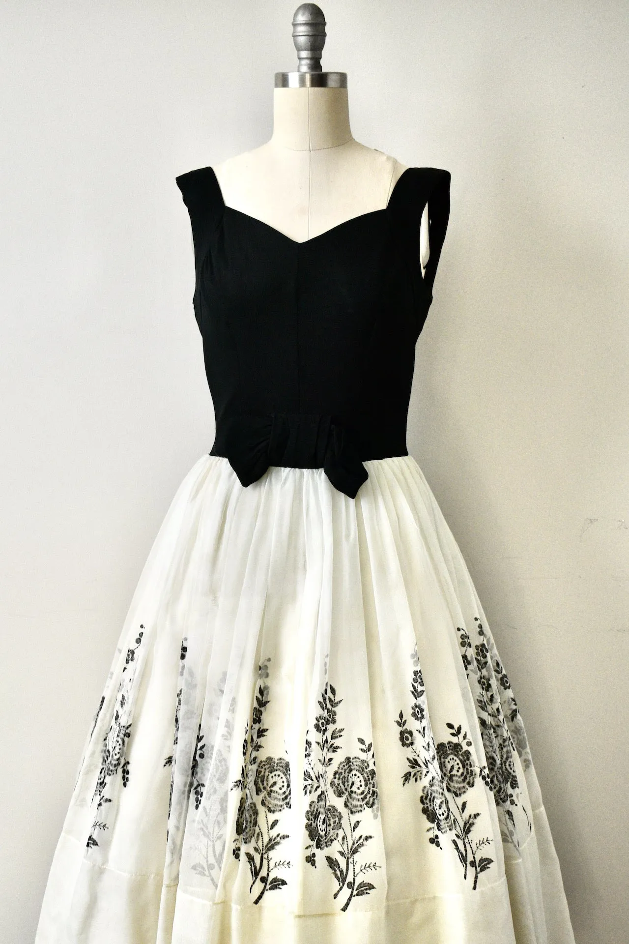 Vintage 1960s Kerrybrooke Tea Dress  From Sears and Roebuck Co