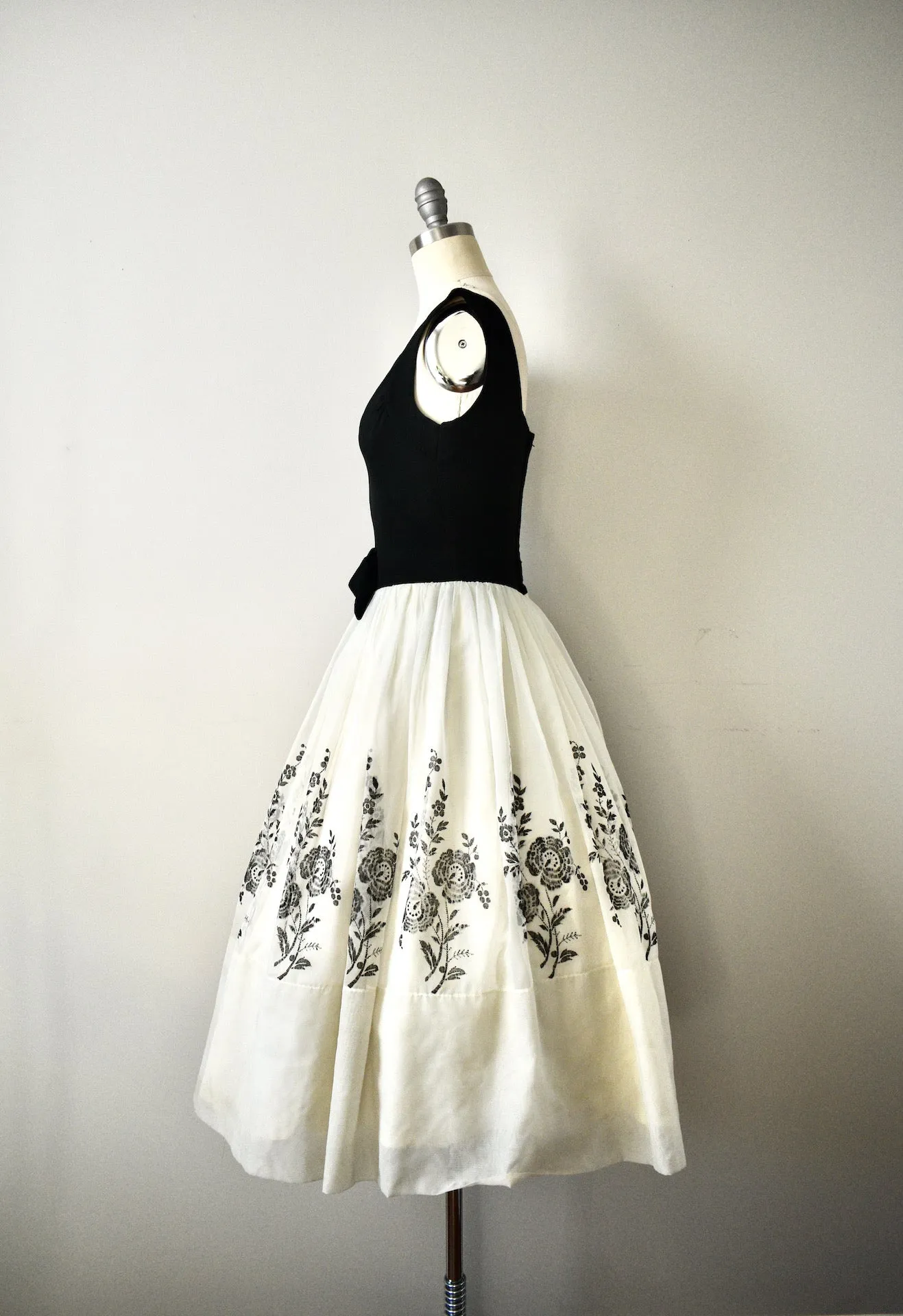 Vintage 1960s Kerrybrooke Tea Dress  From Sears and Roebuck Co