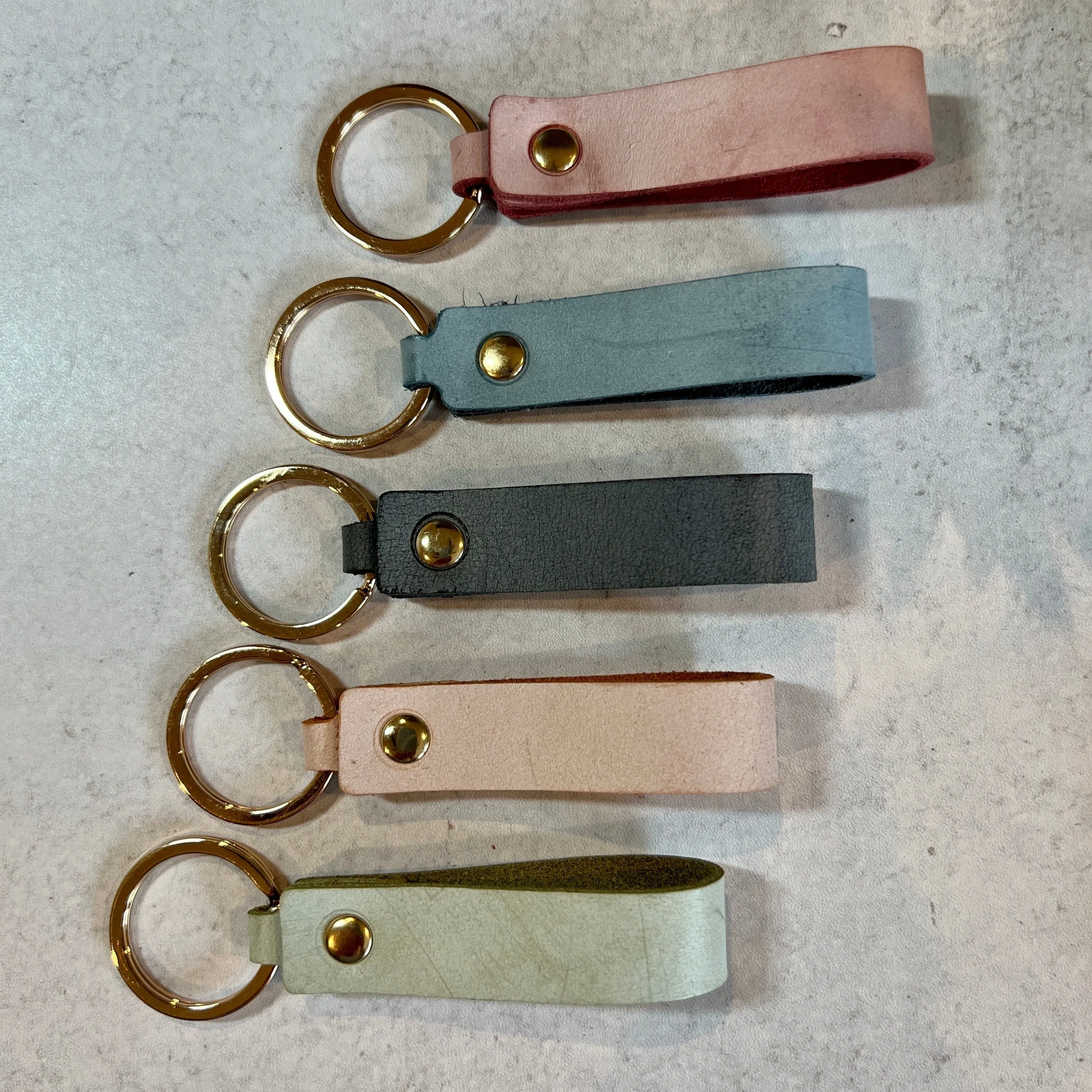 Wedding Favor, Bulk Customized Colorful Leather Key Chains