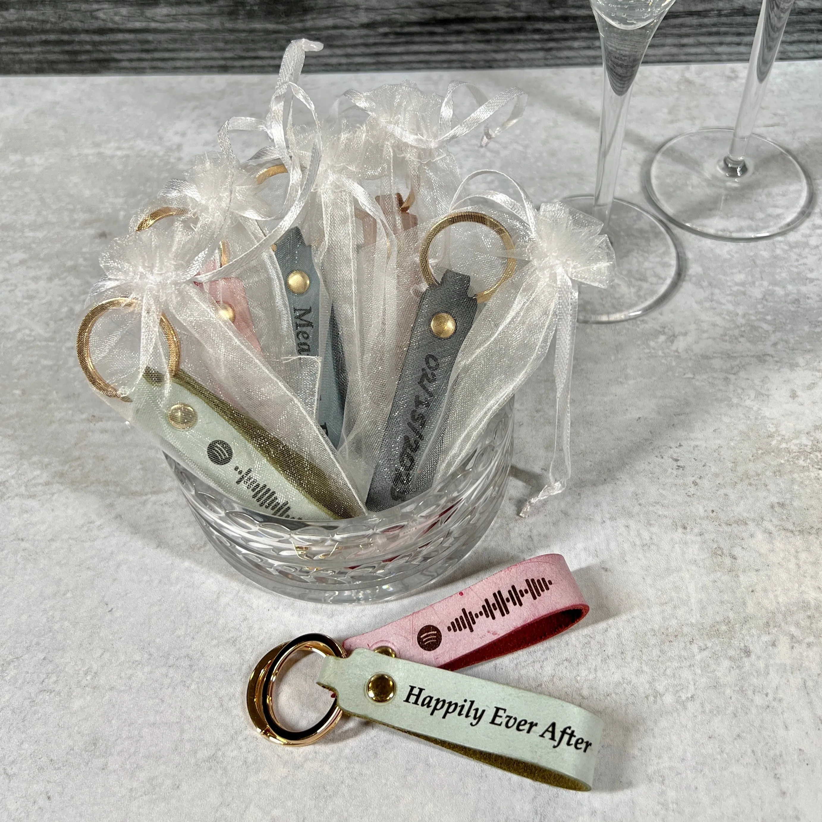 Wedding Favor, Bulk Customized Colorful Leather Key Chains