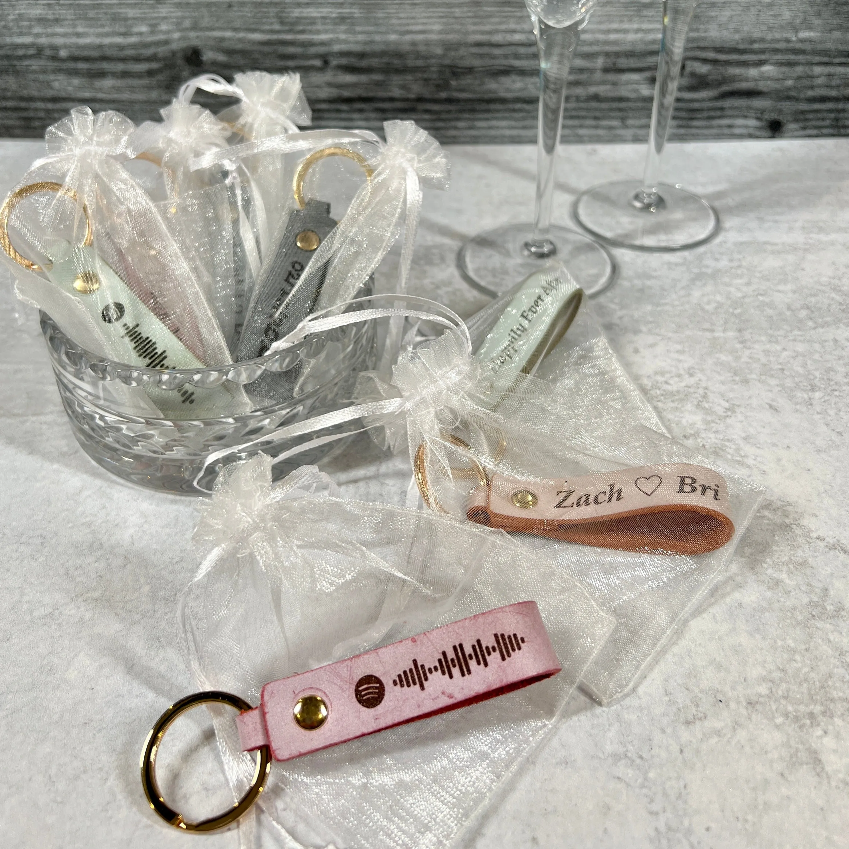 Wedding Favor, Bulk Customized Colorful Leather Key Chains